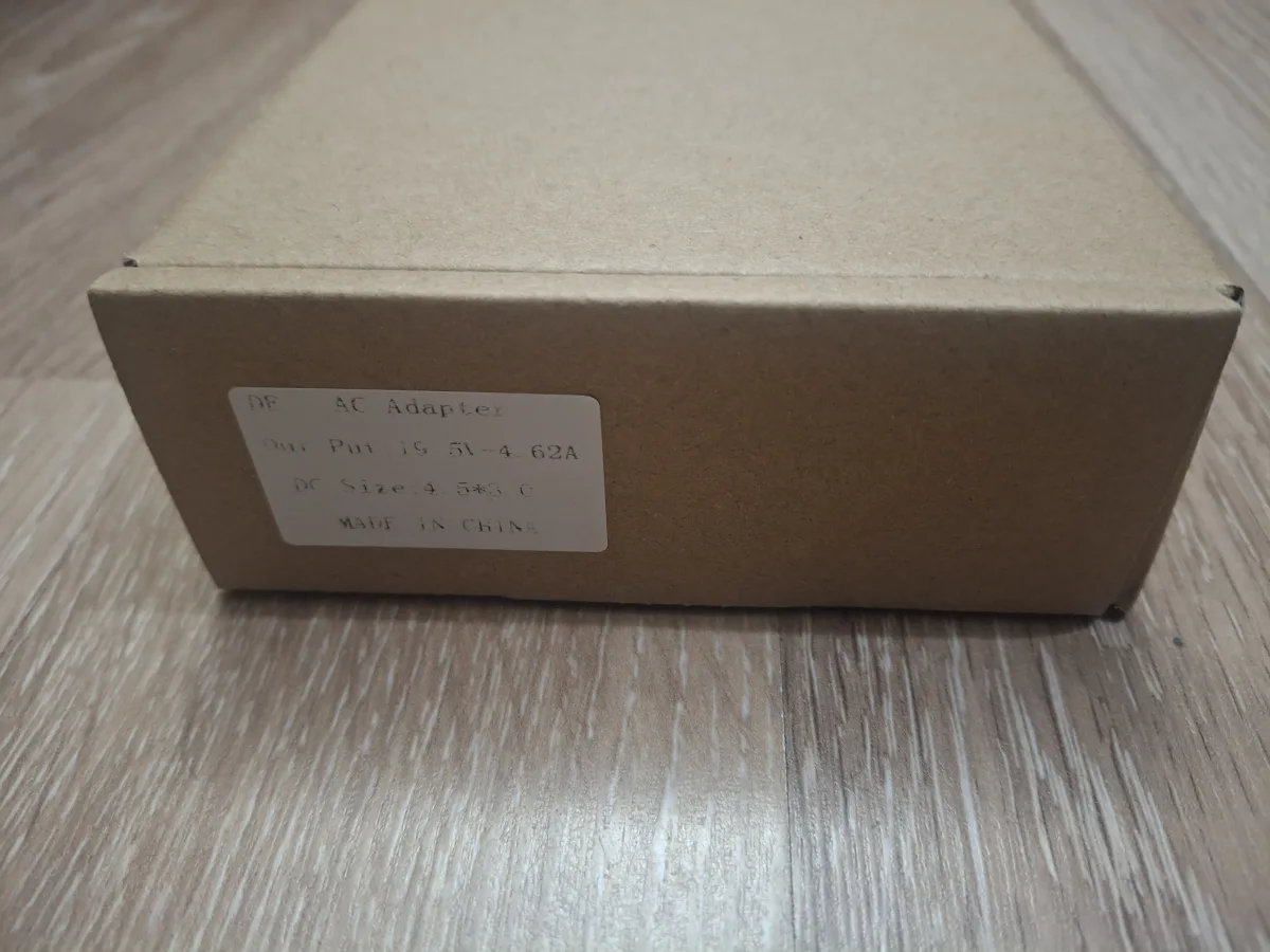 dell 90w 4.62a 4.5x3.0mm sa iglicom punjac original novo