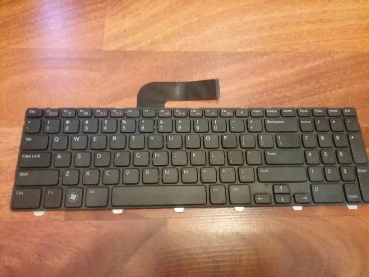 tastatura dell 15 15r 15rd-2428 m511r m501z q15r nova