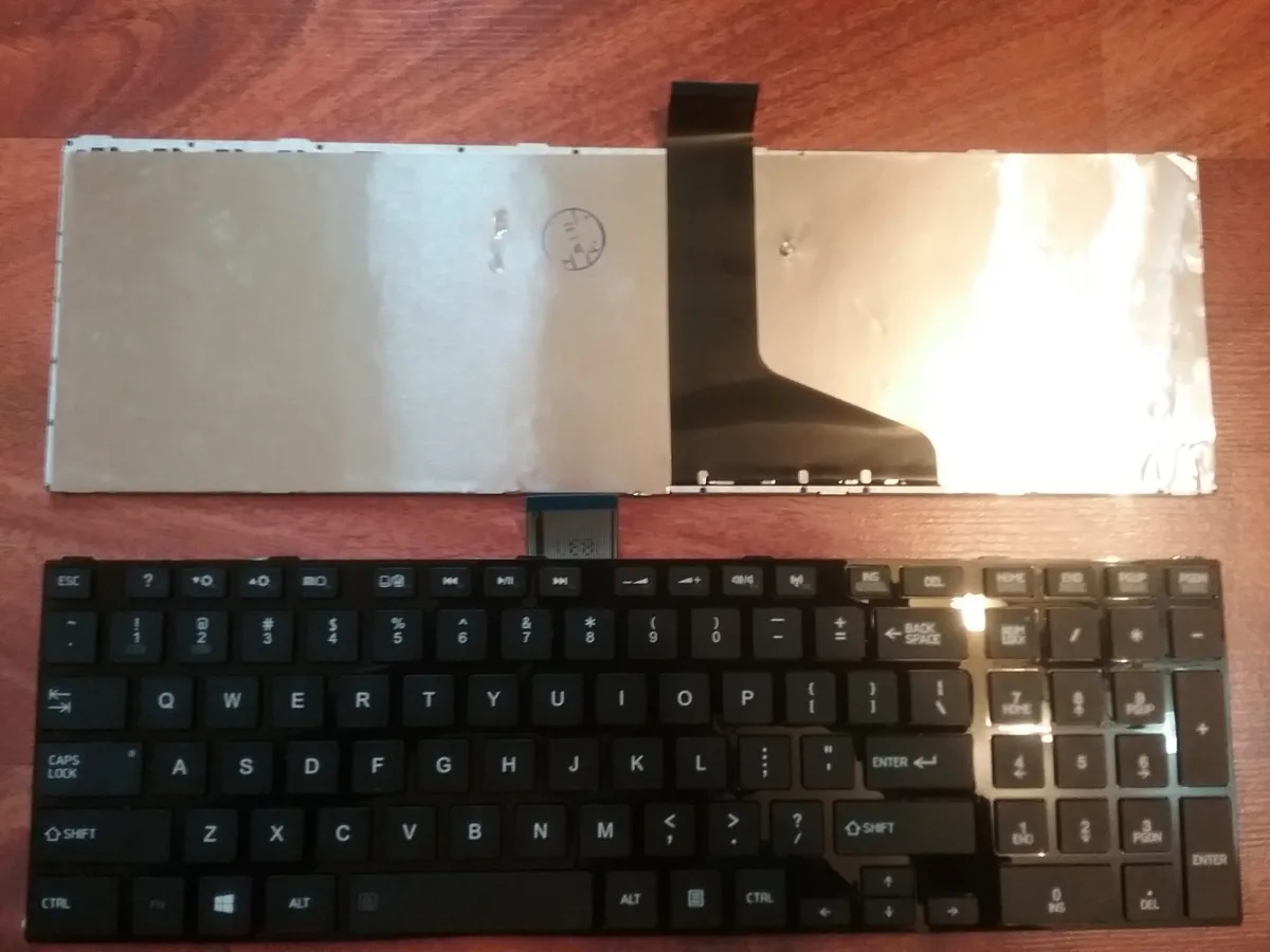 nova tastatura toshiba Qosmio x870 x875