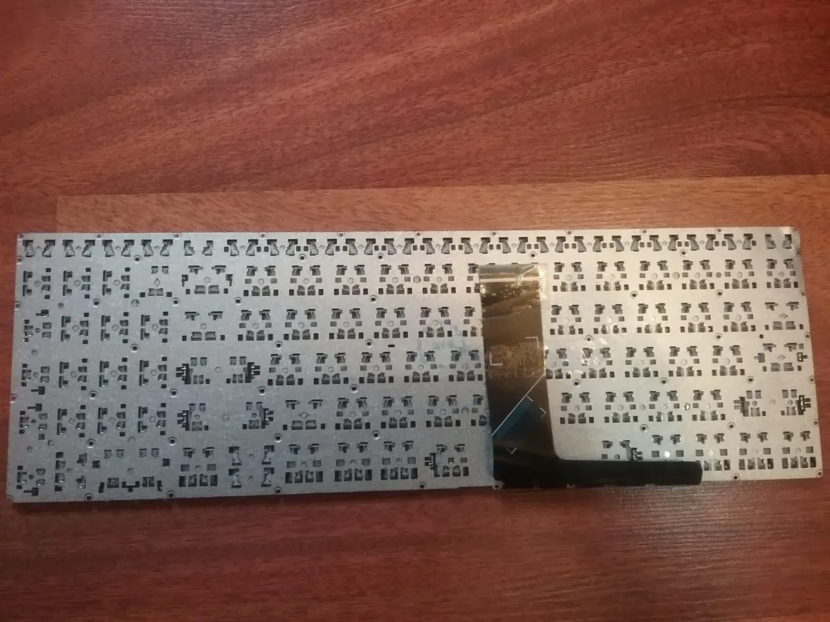 tastatura lenovo V15 V15-IKB V15-IWL 130-15ikb nova
