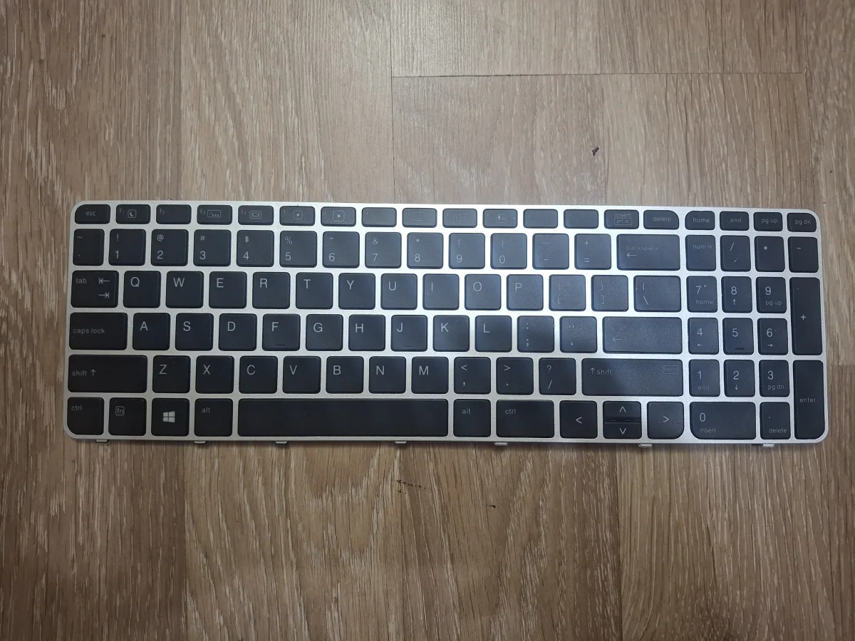 hp elitebook 850 g3 850 g4 sa osvetljenjem nova