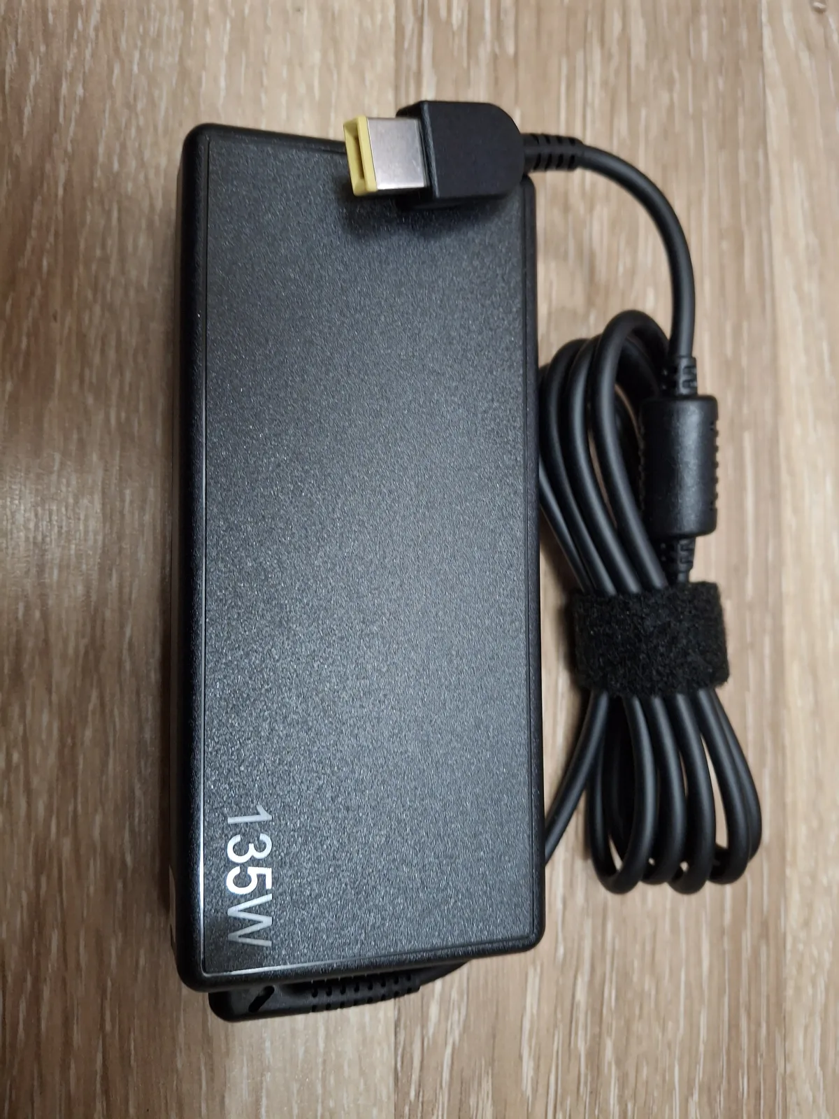 lenovo punjac 135w adl135ndc2a adl135scc2a original novo