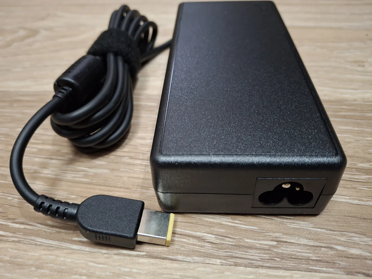lenovo punjac 135w adl135nlc2a adl135ndc3a original novo