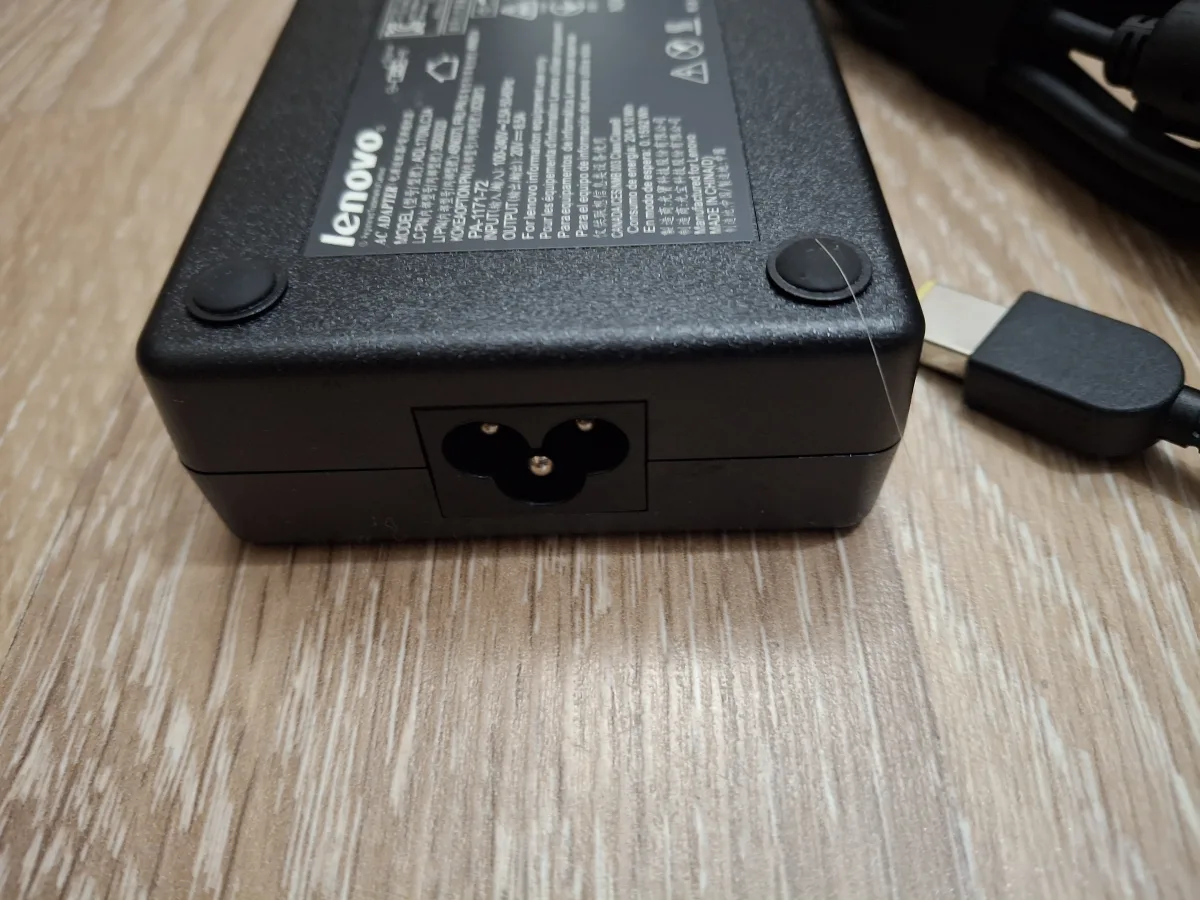 lenovo punjac thinkpad p50 p51 p70 p73 original novo